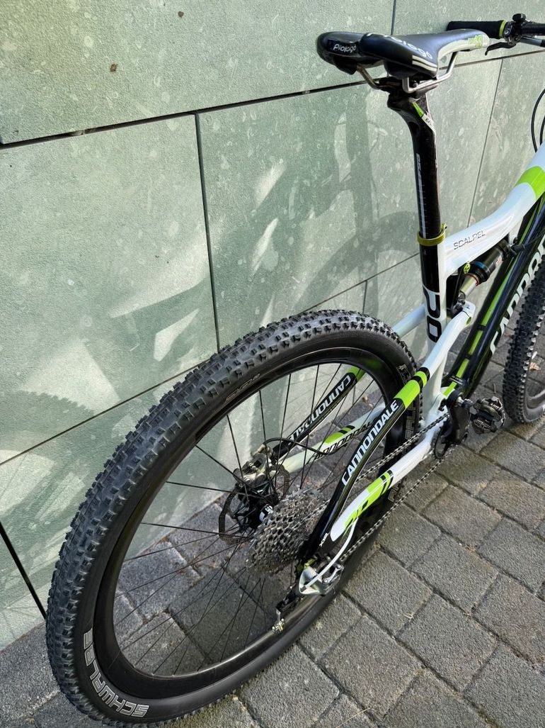 Used Cannondale 29 Carbon Team Factory Racing 2014 Mountainbike, White — image 3 of 20