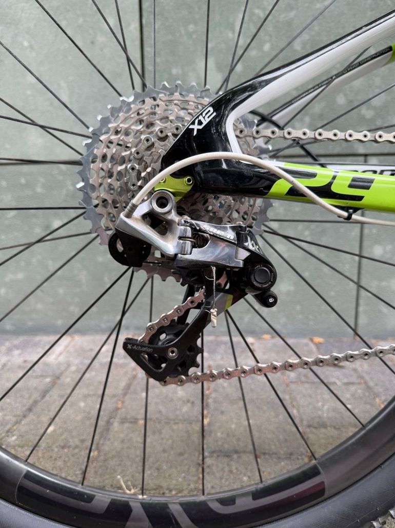 Used Cannondale 29 Carbon Team Factory Racing 2014 Mountainbike, White — image 14 of 20