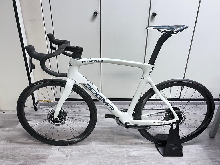 Used Pinarello DOGMA F12 RED ETAP AXS Disc 2022 2022 Road & Gravel, Light Gray — image 15 of 15