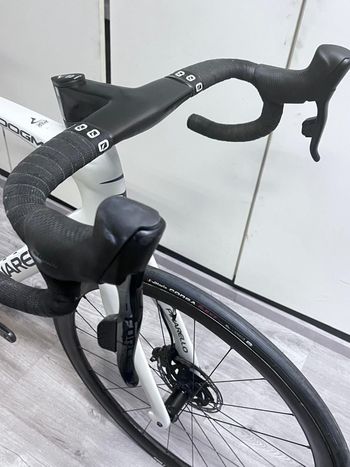 Used Pinarello DOGMA F12 RED ETAP AXS Disc 2022 2022 Road & Gravel, Light Gray — image 5 of 15