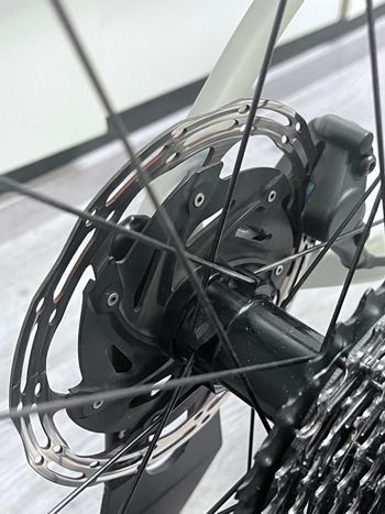 Used Pinarello DOGMA F12 RED ETAP AXS Disc 2022 2022 Road & Gravel, Light Gray — image 13 of 15