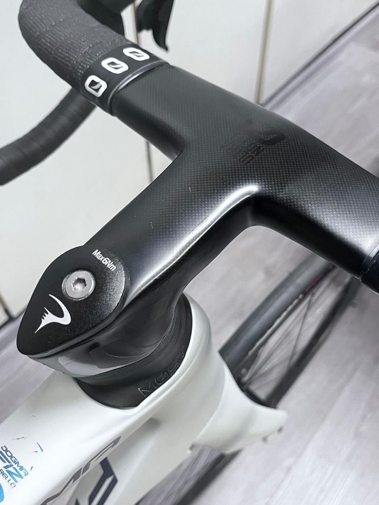 Used Pinarello DOGMA F12 RED ETAP AXS Disc 2022 2022 Road & Gravel, Light Gray — image 4 of 15