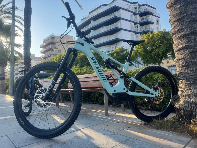 Used Specialized Turbo Levo 3 Comp Carbon 2023 2023 Mountainbike, Green, 29, 27.5 — image 10 of 10