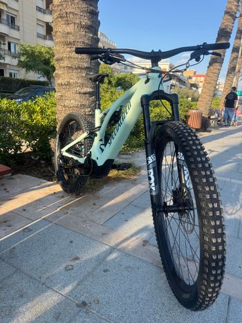 Used Specialized Turbo Levo 3 Comp Carbon 2023 2023 Mountainbike, Green, 29, 27.5 — image 8 of 10