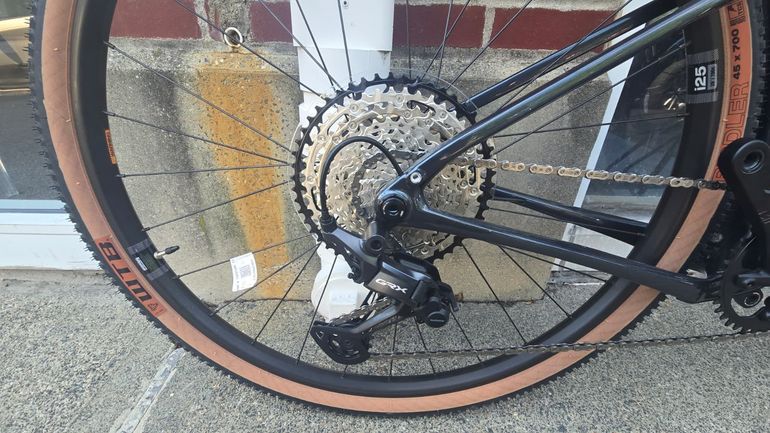 Used Cannondale Topstone Carbon 3 GRX - 1x 2025 2025 Road & Gravel, Green — image 4 of 9
