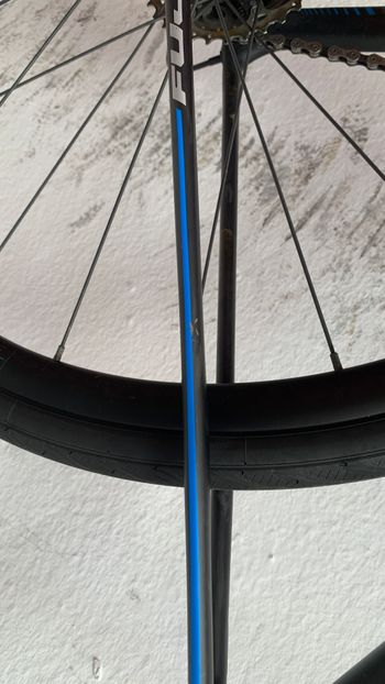 Used Fuji SL 2.1 Full Carbon Shimano Ultegra 11sp Disc - Size XL 2021 Road & Gravel, Black — image 4 of 15