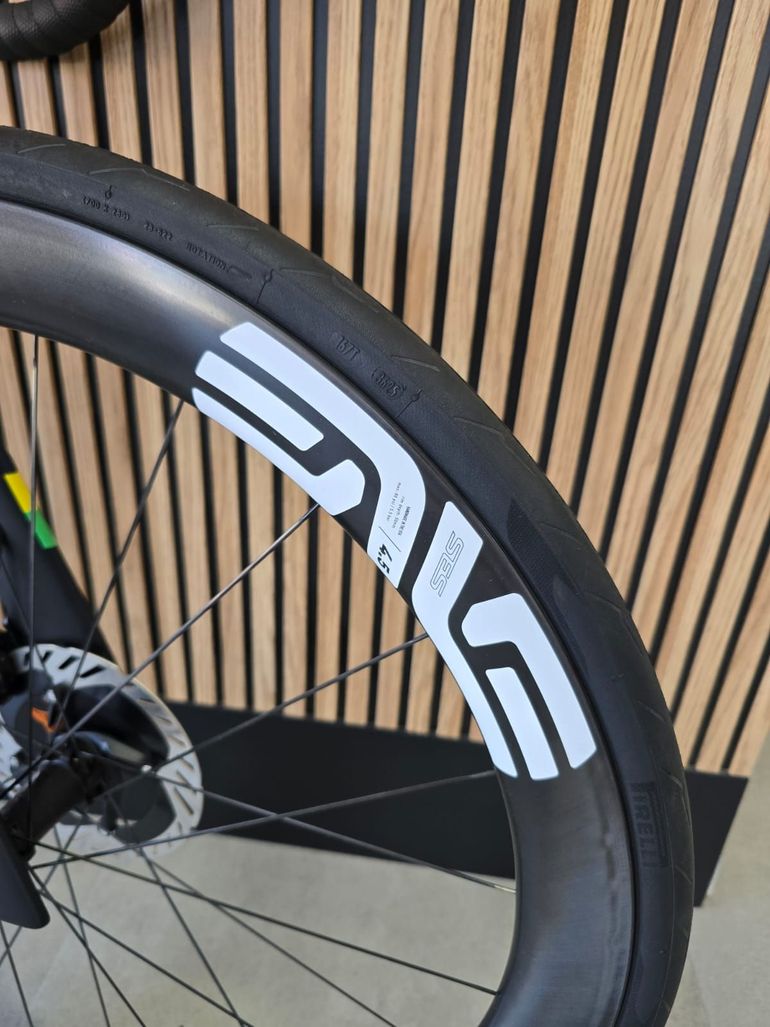 Colnago Y1Rs Shimano Dura Ace Di2 2026 2026 Road & Gravel d'occasion — image 4 sur 7