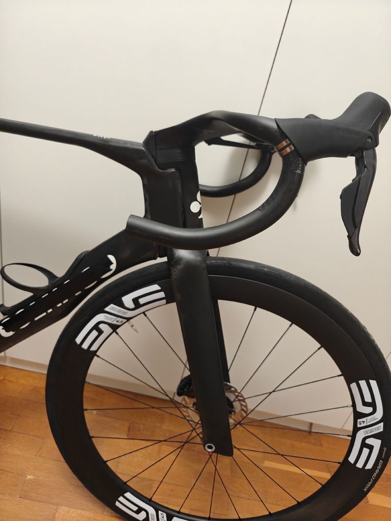 Colnago Y1Rs Shimano Ultegra Di2 2026 2026 Road & Gravel de segunda mano, Negro — imagen 2 de 4