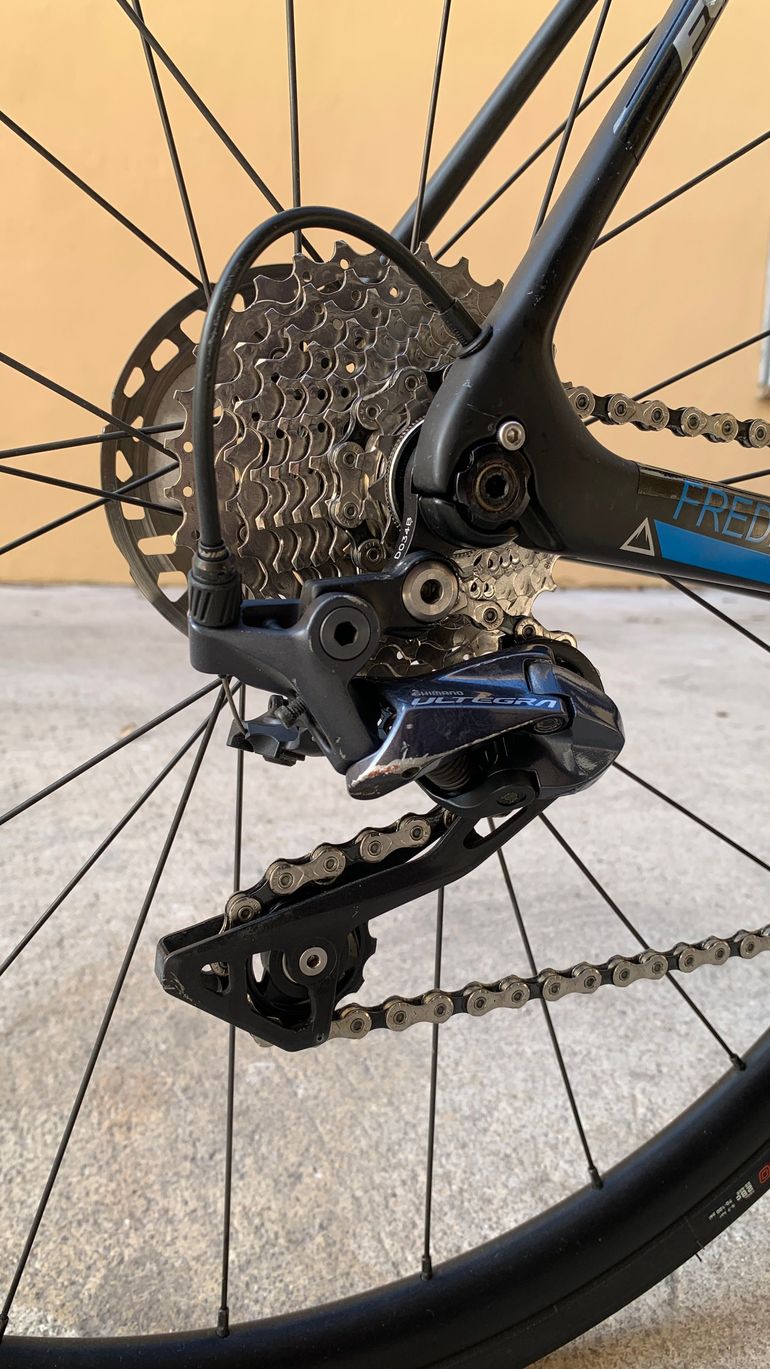 Used Fuji SL 2.1 Full Carbon Shimano Ultegra 11sp Disc - Size XL 2021 Road & Gravel, Black — image 5 of 18