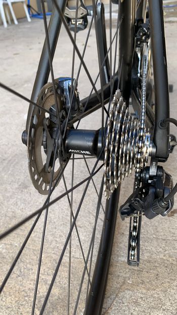 Used Fuji SL 2.1 Full Carbon Shimano Ultegra 11sp Disc - Size XL 2021 Road & Gravel, Black — image 6 of 18
