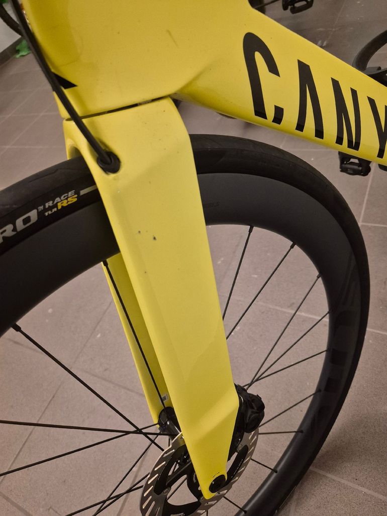 Tweedehands Canyon Speedmax CF 8 Disc 2023 2023 Road & Gravel — afbeelding 4 van 6