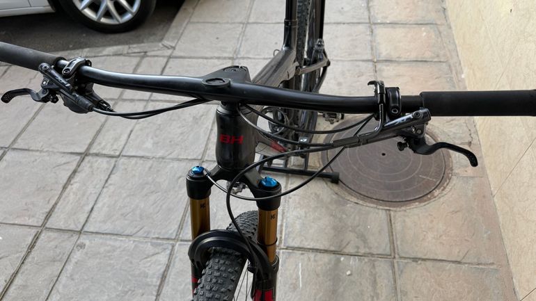 BH LYNX SLS 8.0 2024 2024 Mountainbike de segunda mano, Gris claro — imagen 35 de 42