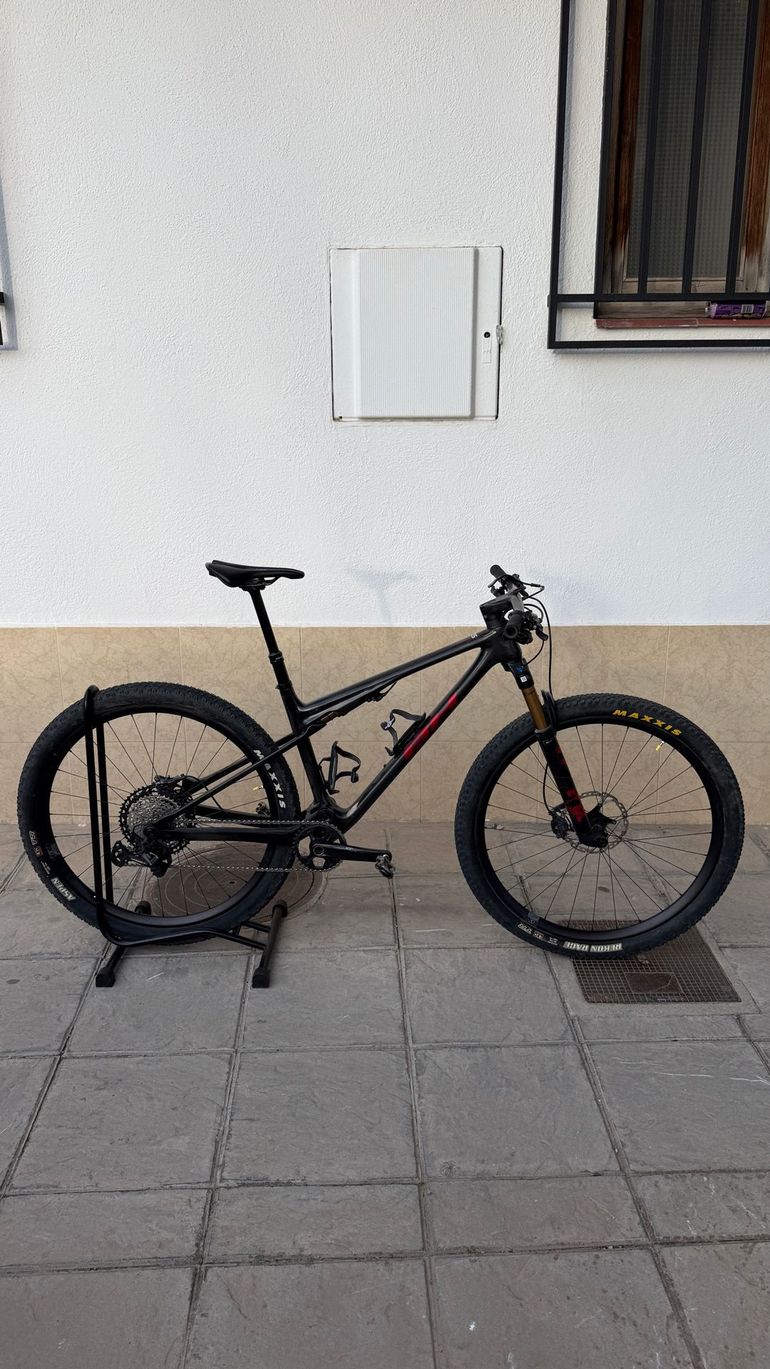 BH LYNX SLS 8.0 2024 2024 Mountainbike de segunda mano, Gris claro — imagen 1 de 42
