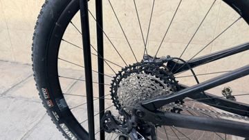 BH LYNX SLS 8.0 2024 2024 Mountainbike usato, Grigio chiaro — immagine 14 di 42