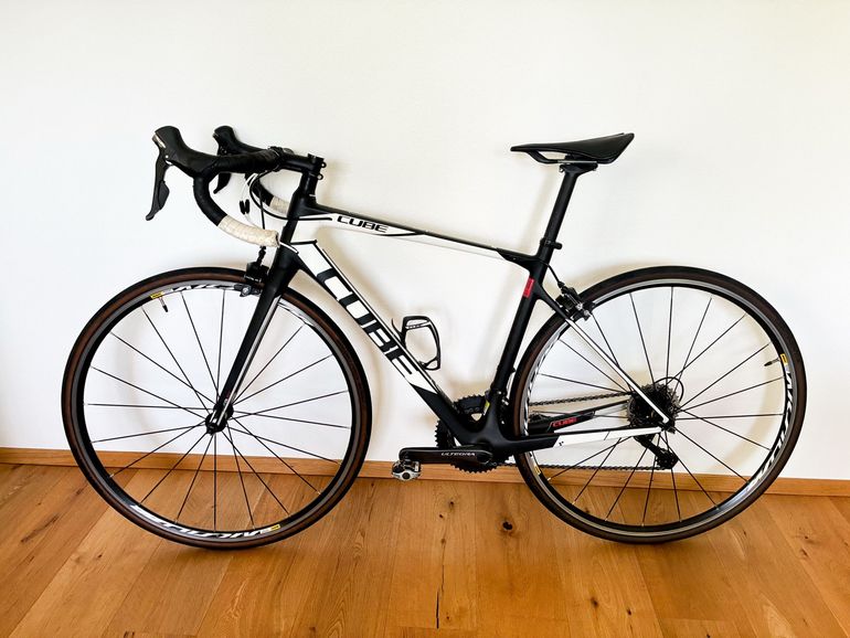 Gebrauchtes CUBE attain gtc Race 2016 2016 Road & Gravel, Schwarz — Bild 1 von 15