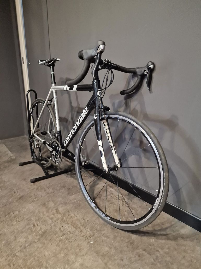 Cannondale CAAD 10 2013 Road & Gravel d'occasion — image 2 sur 7
