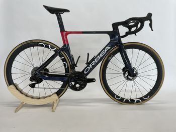 Orbea Orca Aero Team Ceratizit Pro Cycling 2025 2025 Road & Gravel d'occasion — image 2 sur 9
