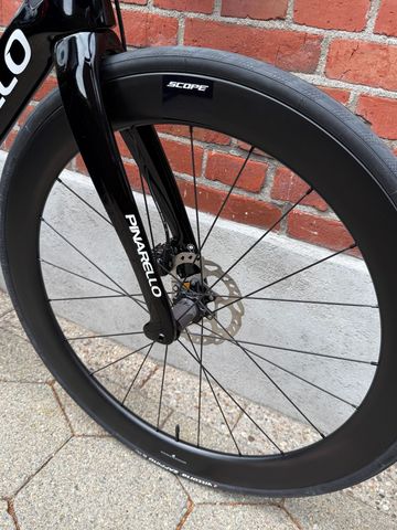 Used Pinarello Dogma Shimano 105 Di2 2024 Road & Gravel, Black — image 4 of 14