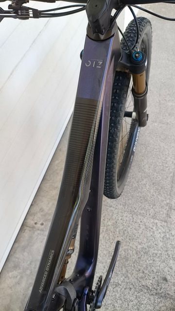 Gebrauchtes Orbea OIZ M-PRO 2024 2024 Mountainbike, Violett, 29 — Bild 7 von 7