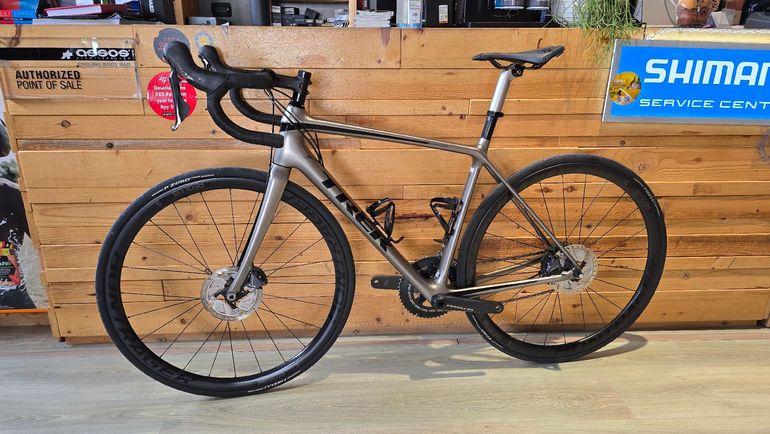 Trek Émonda SL 6 Pro 2018 2018 Road & Gravel de segunda mano, Gris claro — imagen 2 de 13