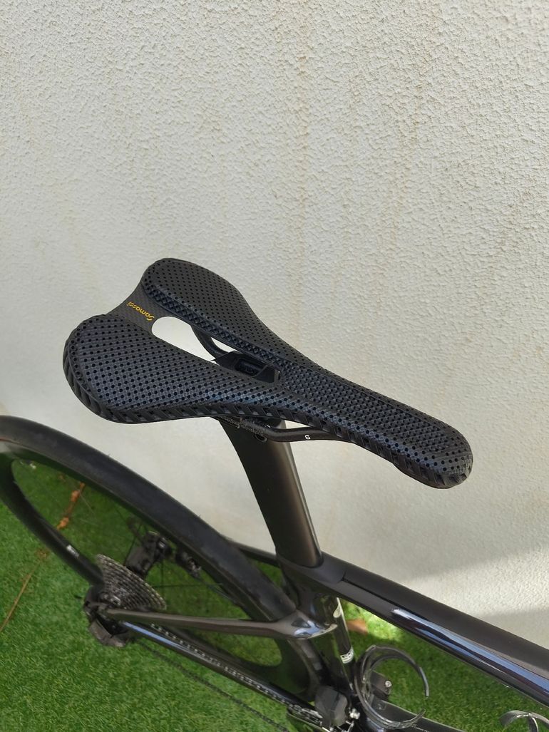 Van rysel RCR-R PRO TEAM DURA ACE DI2 SIGNATURE 2025 2025 Road & Gravel d'occasion — image 6 sur 8