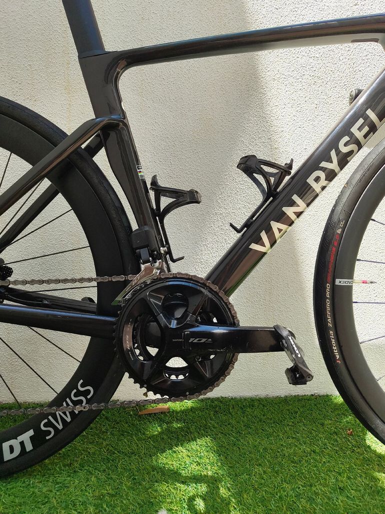 Van rysel RCR-R PRO TEAM DURA ACE DI2 SIGNATURE 2025 2025 Road & Gravel d'occasion — image 3 sur 8