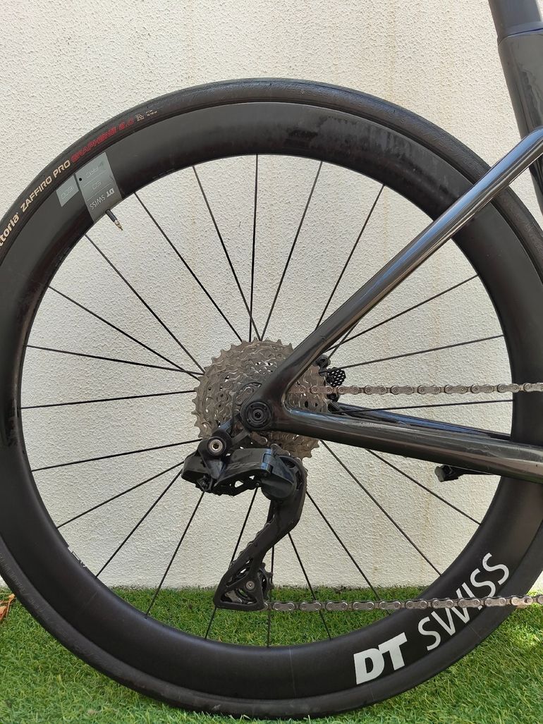 Van rysel RCR-R PRO TEAM DURA ACE DI2 SIGNATURE 2025 2025 Road & Gravel d'occasion — image 2 sur 8