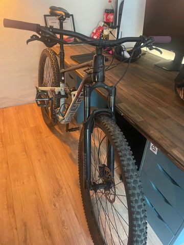 Gebrauchtes Polygon SISKIU D7 2021 2021 Mountainbike, Schwarz, 27.5, 29 — Bild 10 von 16