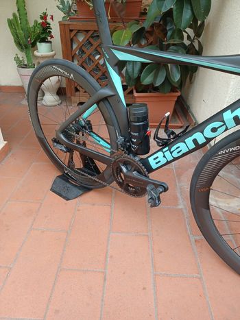Used Bianchi Oltre PRO Ultegra Di2 2023 2023 Road & Gravel, Black — image 3 of 9