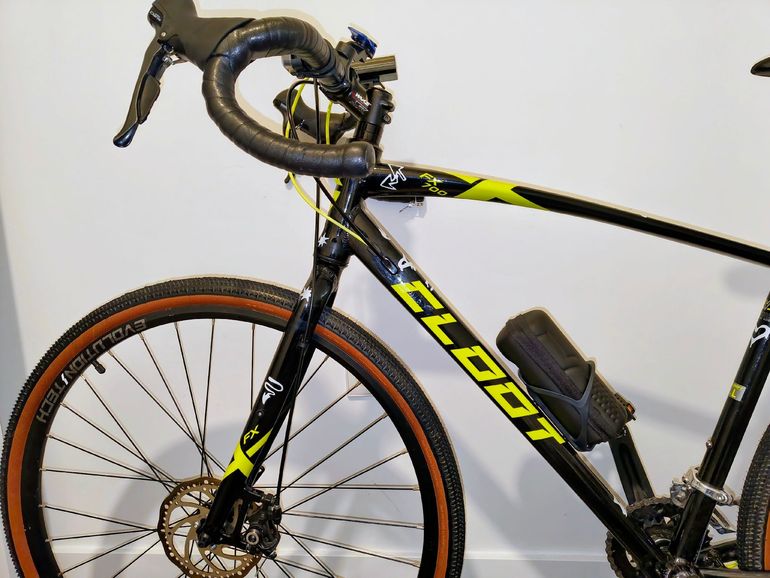 Tweedehands Cloot 700 x Custom Shimano Claris 2023 Road & Gravel — afbeelding 4 van 14