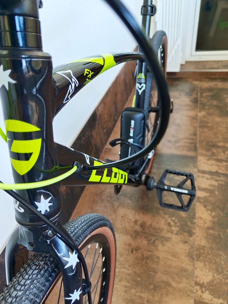 Tweedehands Cloot 700 x Custom Shimano Claris 2023 Road & Gravel — afbeelding 13 van 14