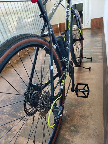 Tweedehands Cloot 700 x Custom Shimano Claris 2023 Road & Gravel — afbeelding 9 van 14