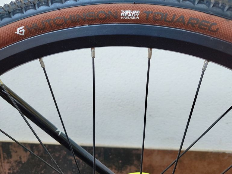 Tweedehands Cloot 700 x Custom Shimano Claris 2023 Road & Gravel — afbeelding 10 van 14
