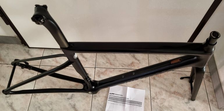Used Specialized S-Works Tarmac SL6 Disc Frameset 2020 Frameset 2020 Road & Gravel, Black — image 6 of 11