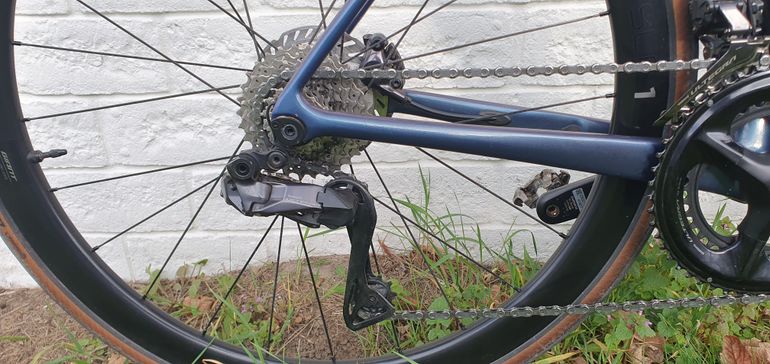 Used Giant TCR Advanced Pro Disc 0 Di2 2024 2024 Road & Gravel, Blue — image 3 of 5