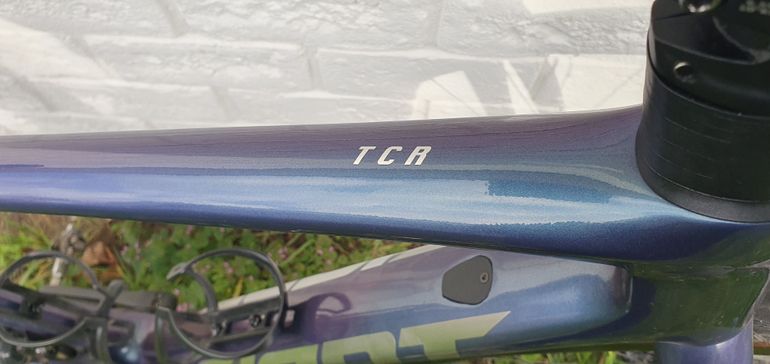 Used Giant TCR Advanced Pro Disc 0 Di2 2024 2024 Road & Gravel, Blue — image 2 of 5