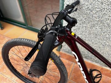 Gebrauchtes Orbea ALMA H11 2024 2024 Mountainbike, Rot, 29 — Bild 4 von 11