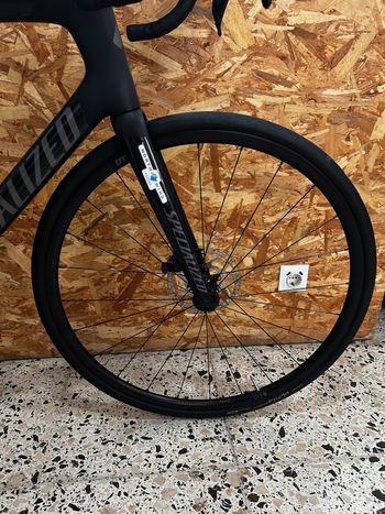 Used Specialized Tarmac SL7 Comp - Shimano 105 Di2 2024 2024 Road & Gravel, Black — image 5 of 13