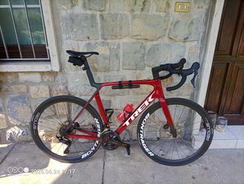Used Trek Madone SL 5 Gen 8 2027 2027 Road & Gravel