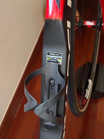 Tweedehands Pinarello DOGMA F RED ETAP AXS Rim 2024 2024 Road & Gravel — afbeelding 11 van 15