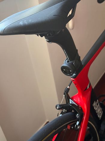 Tweedehands Pinarello DOGMA F RED ETAP AXS Rim 2024 2024 Road & Gravel — afbeelding 12 van 15