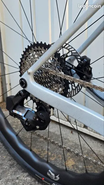 Tweedehands ILBIRS Gravel Carbone SRAM Force AXS XPLR 2026 Road & Gravel — afbeelding 12 van 15
