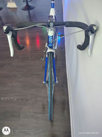 Używany GT Custom Shimano Sora 2012 Road & Gravel — zdjęcie 17 z 17