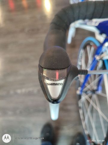 Używany GT Custom Shimano Sora 2012 Road & Gravel — zdjęcie 6 z 17