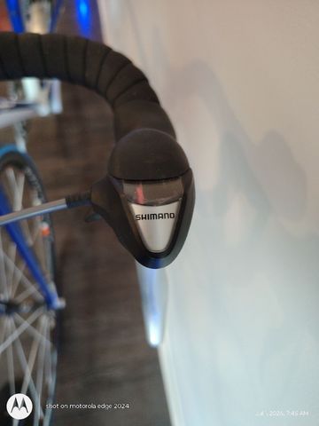 Używany GT Custom Shimano Sora 2012 Road & Gravel — zdjęcie 7 z 17