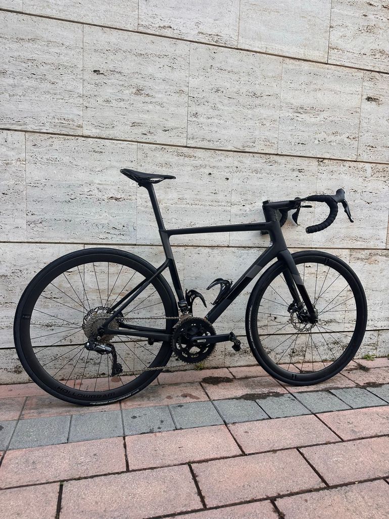 Used Cannondale SuperSix EVO Hi-MOD Disc Ultegra Di2 2020 2020 Road & Gravel, Black — image 2 of 5