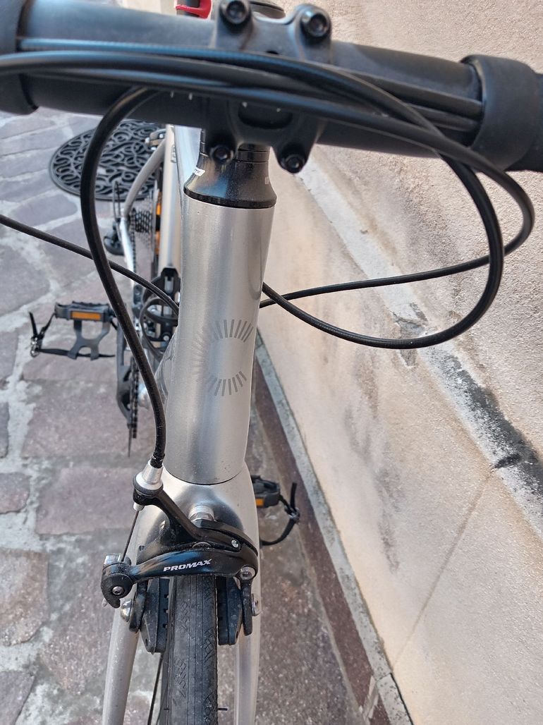 Used Cannondale Caad Shimano Claris 2022 Road & Gravel, Light Gray — image 7 of 11