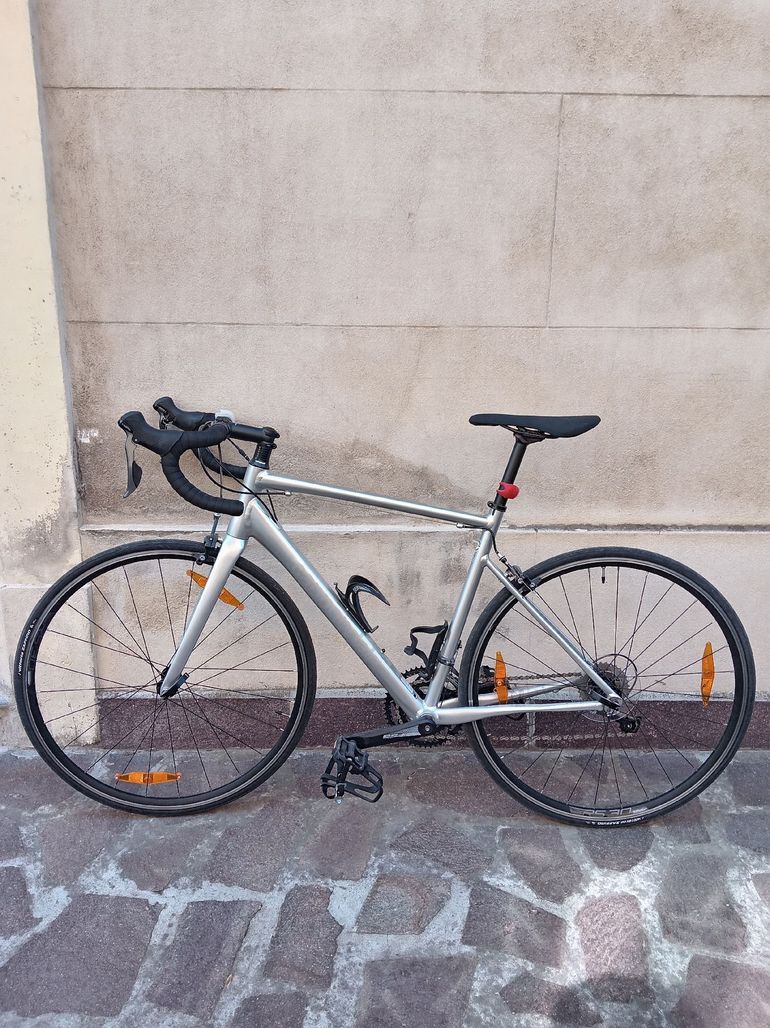 Used Cannondale Caad Shimano Claris 2022 Road & Gravel, Light Gray — image 2 of 11