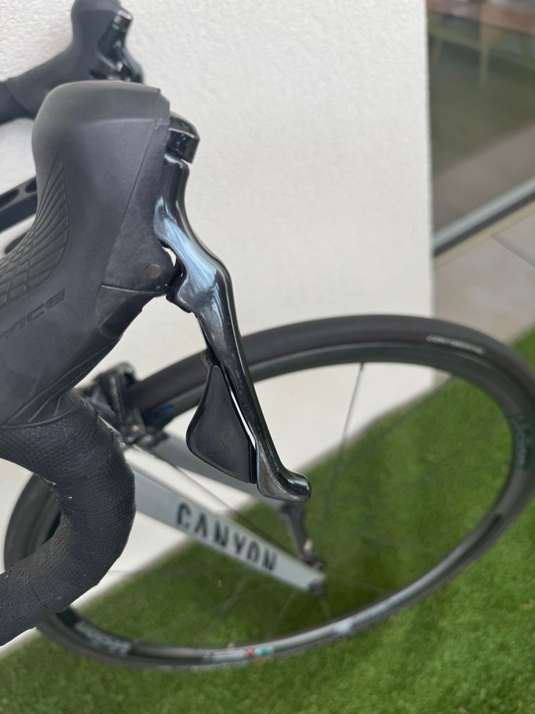 Canyon Ultimate CF SL 7 — Dura-Ace - 2020 2020 Road & Gravel d'occasion — image 6 sur 8