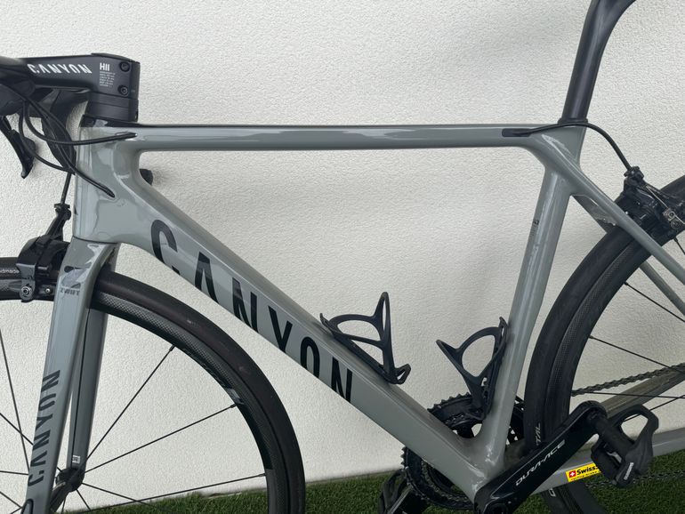 Canyon Ultimate CF SL 7 — Dura-Ace - 2020 2020 Road & Gravel d'occasion — image 2 sur 8